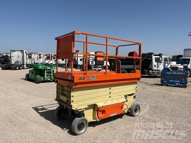 JLG 3246ES Schaarhoogwerkers