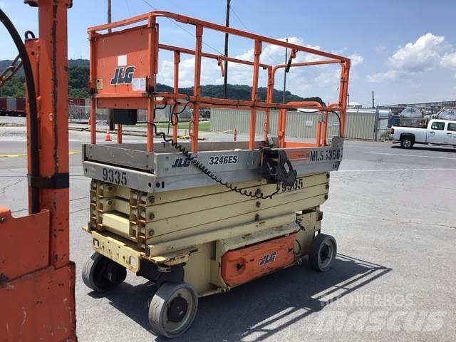 JLG 3246ES Schaarhoogwerkers