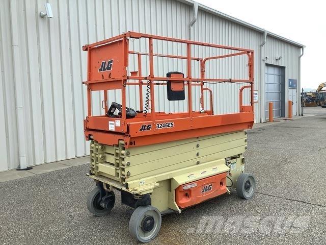 JLG 3246ES Schaarhoogwerkers