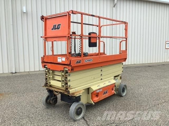 JLG 3246ES Schaarhoogwerkers