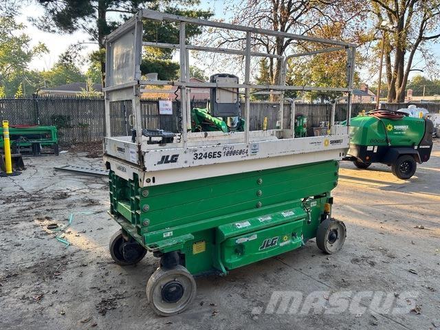 JLG 3246ES Schaarhoogwerkers