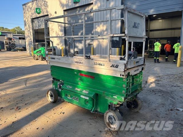 JLG 3246ES Schaarhoogwerkers