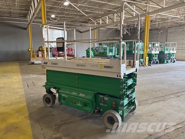 JLG 3246ES Schaarhoogwerkers