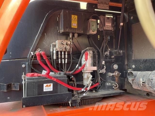 JLG 660SJ Telescoophoogwerkers