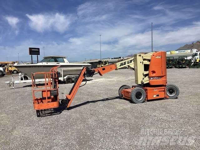 JLG E300AJP Knikarmhoogwerkers