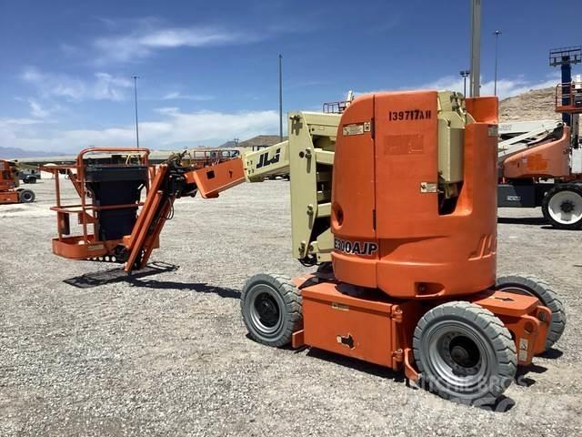 JLG E300AJP Knikarmhoogwerkers