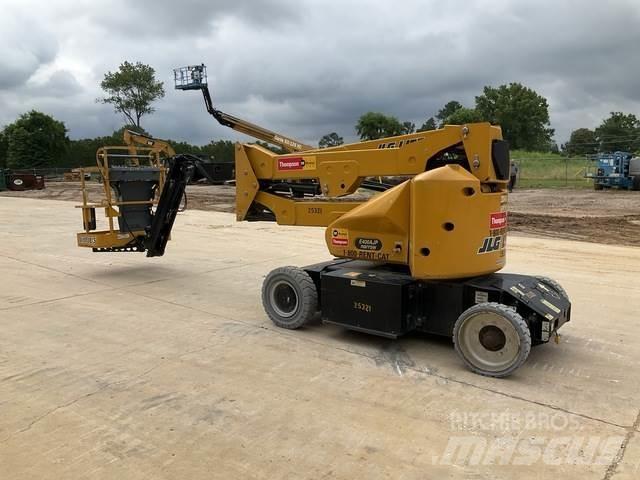JLG E400AJPN Knikarmhoogwerkers