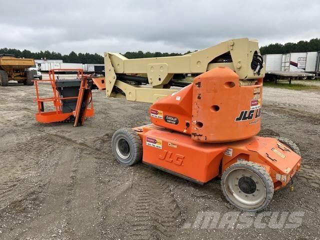 JLG E400AJPN Knikarmhoogwerkers