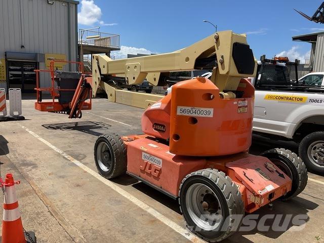 JLG E450AJ Knikarmhoogwerkers