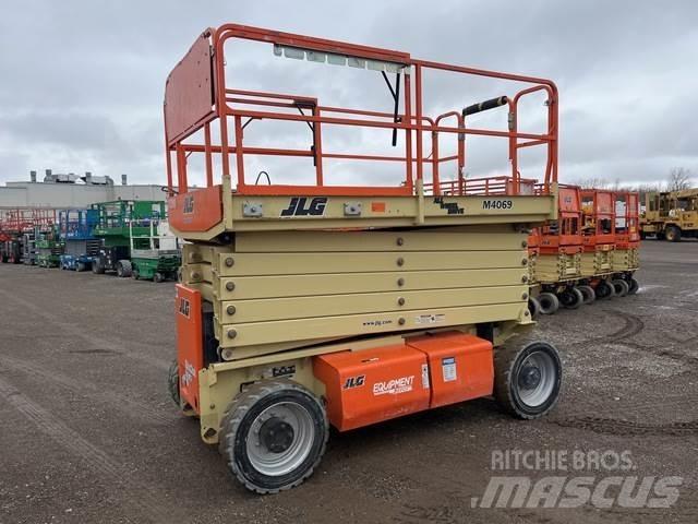 JLG M4069 Schaarhoogwerkers