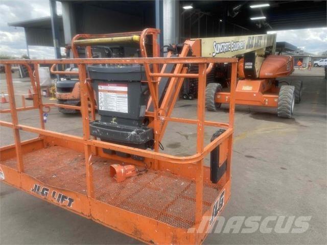 JLG M600J Knikarmhoogwerkers
