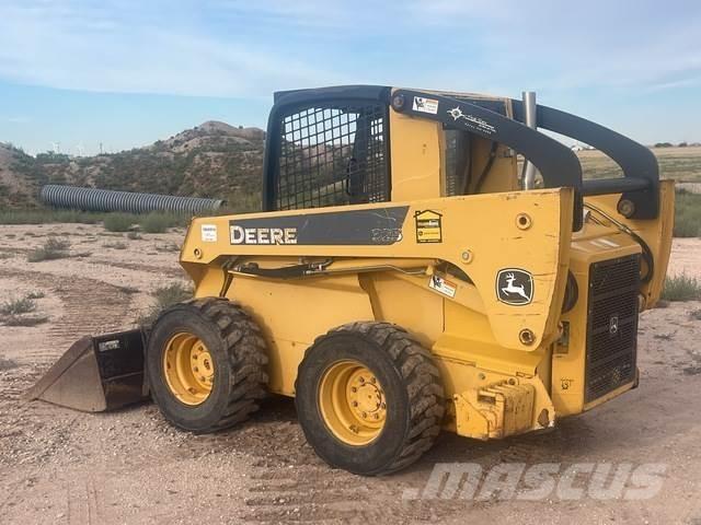 John Deere 325 Schrankladers