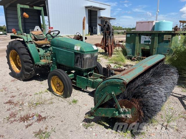 John Deere 970 Veegmachines voor binnen