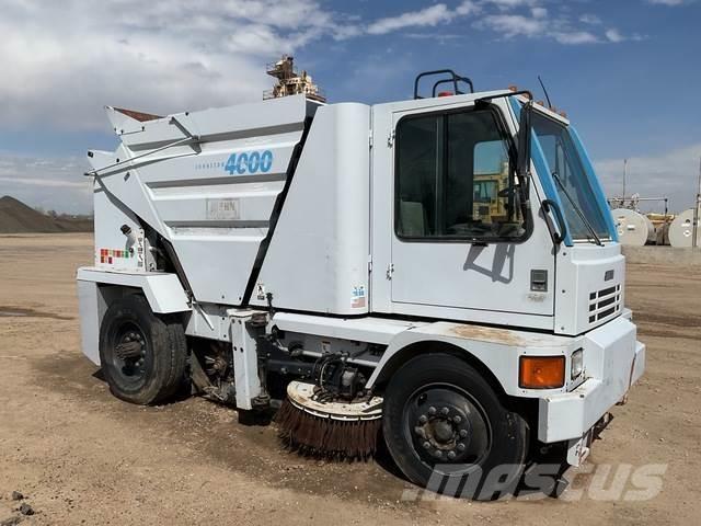 Johnston 4000 Veegwagens