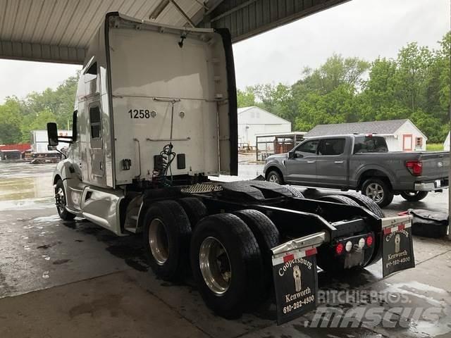 Kenworth T680 Trekkers