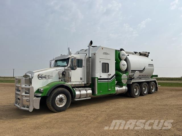 Kenworth T800 Rupsgraafmachines