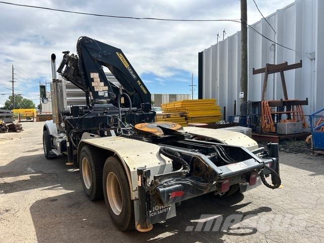 Kenworth T800 Vlakke laadvloer met kraan