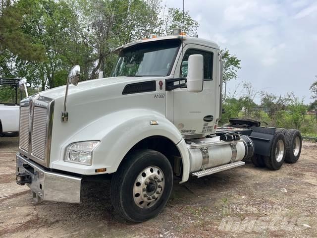 Kenworth T880 Trekkers
