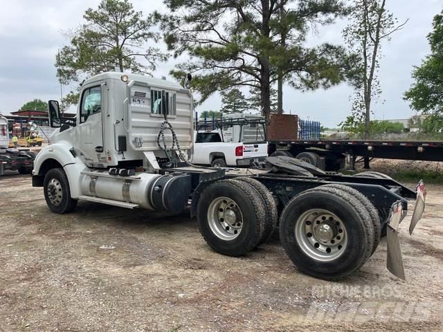 Kenworth T880 Trekkers