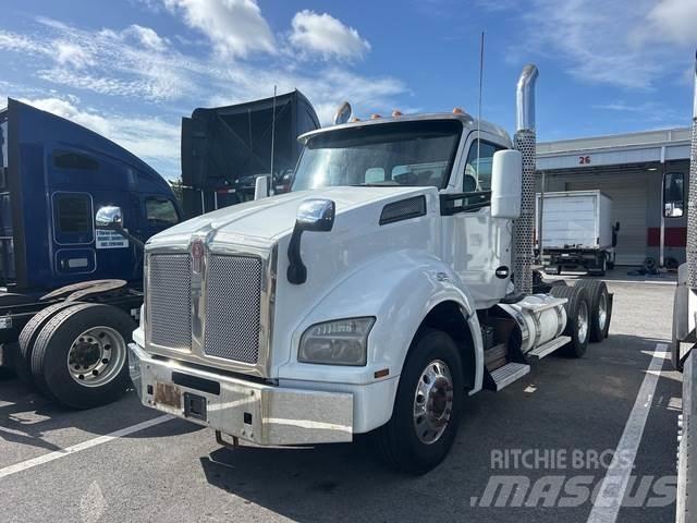 Kenworth T880 Trekkers