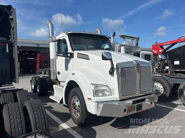 Kenworth T880 Trekkers