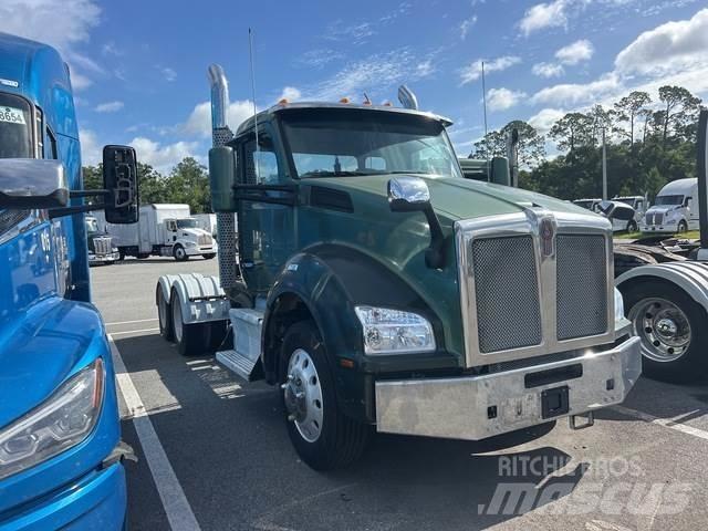 Kenworth T880 Trekkers