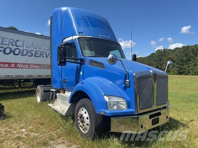 Kenworth T880 Trekkers