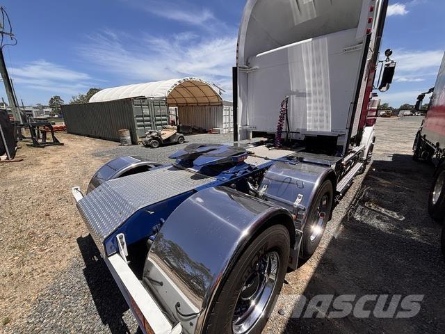 Kenworth T909 Trekkers