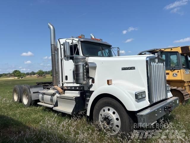 Kenworth W900 Trekkers