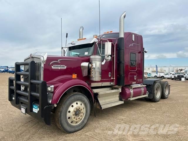 Kenworth W900 Trekkers