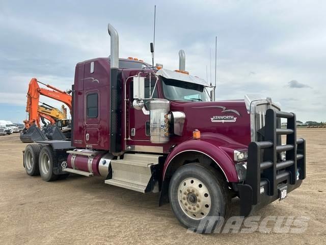 Kenworth W900 Trekkers