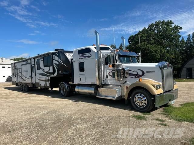 Kenworth W900 Trekkers