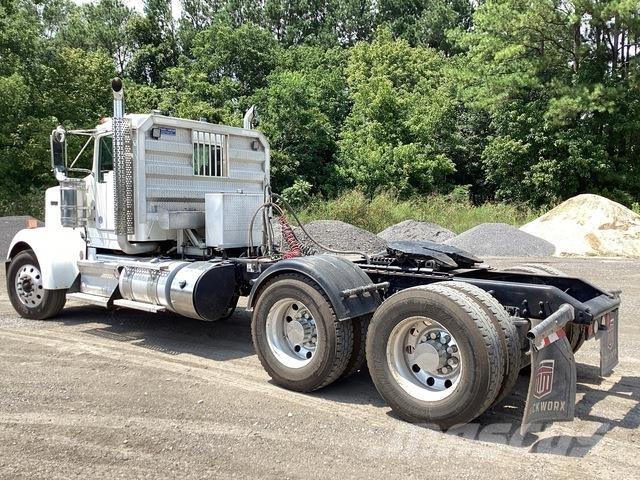Kenworth W900 Trekkers