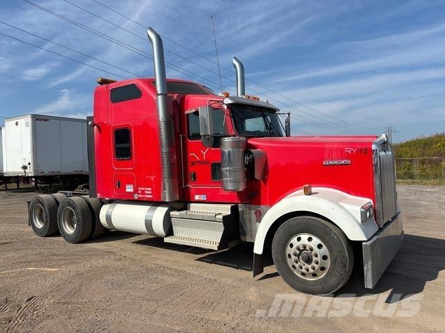 Kenworth W900 Trekkers