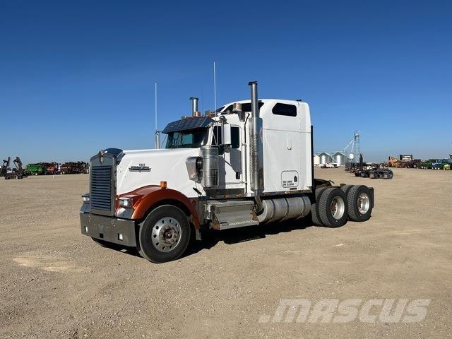 Kenworth W900 Trekkers