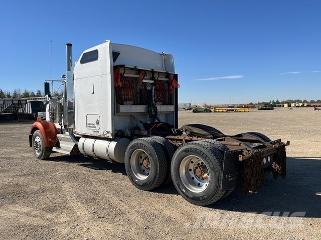 Kenworth W900 Trekkers
