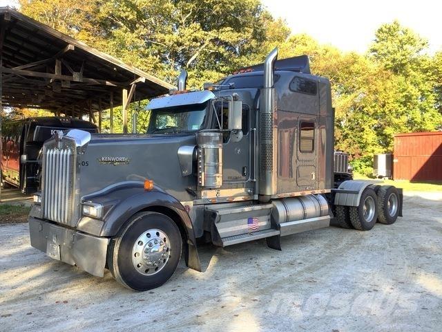 Kenworth W900 Trekkers