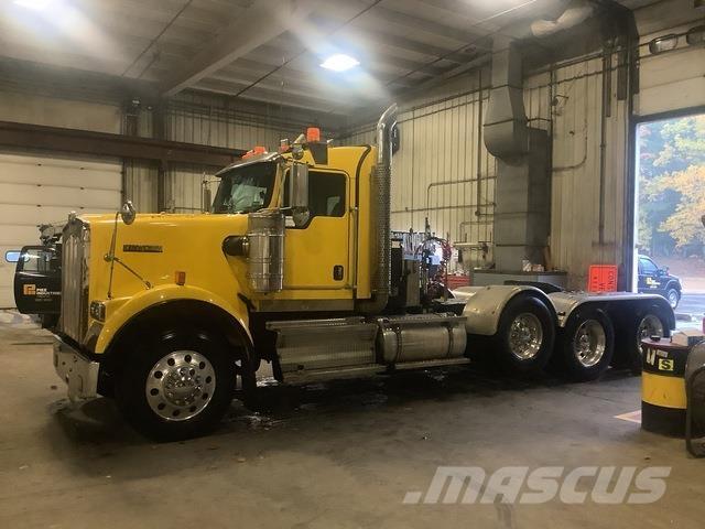 Kenworth W900 Trekkers