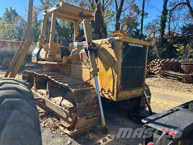 Komatsu D68E-1 Rupsdozers