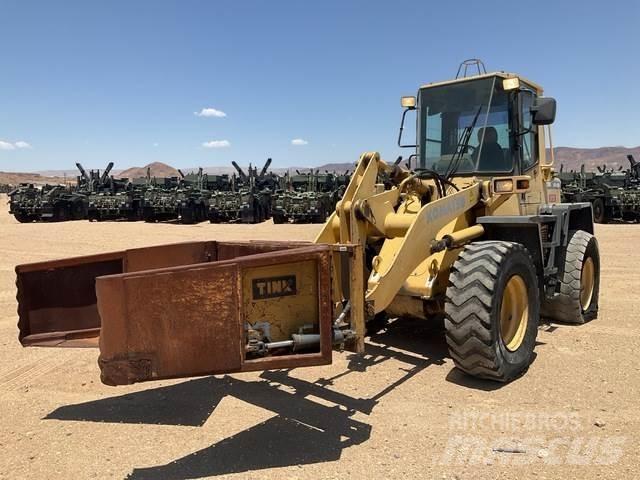 Komatsu WA120 Wielladers