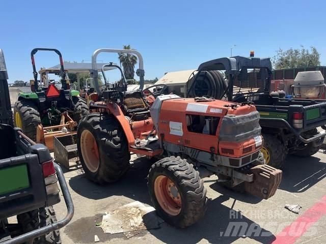 Kubota L3010D Compacttrekkers