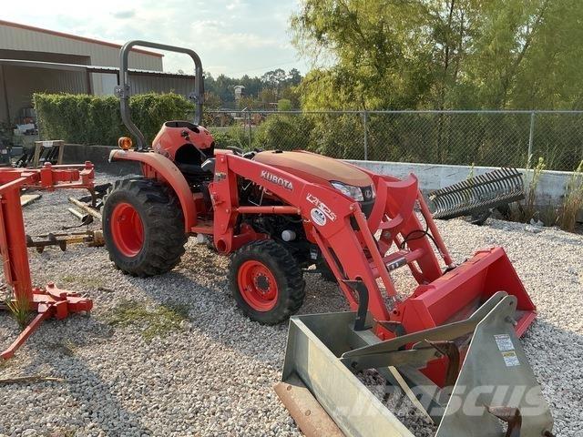 Kubota L3301D Compacttrekkers