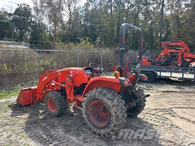 Kubota L3301DT Compacttrekkers