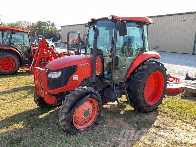 Kubota M7060D Compacttrekkers