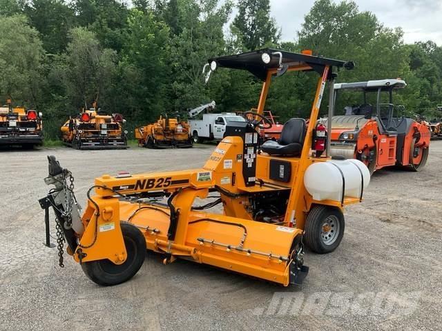 LeeBoy NB25 Veegmachines voor binnen