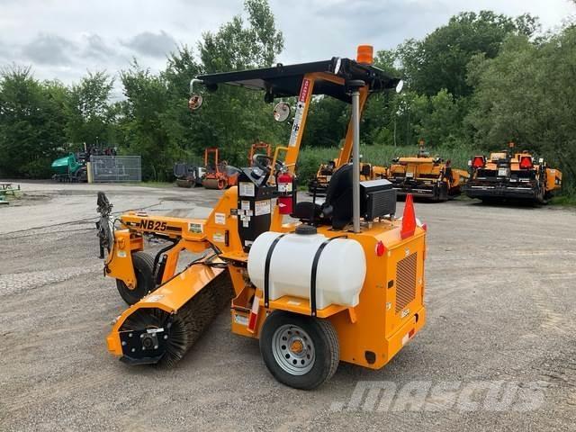 LeeBoy NB25 Veegmachines voor binnen