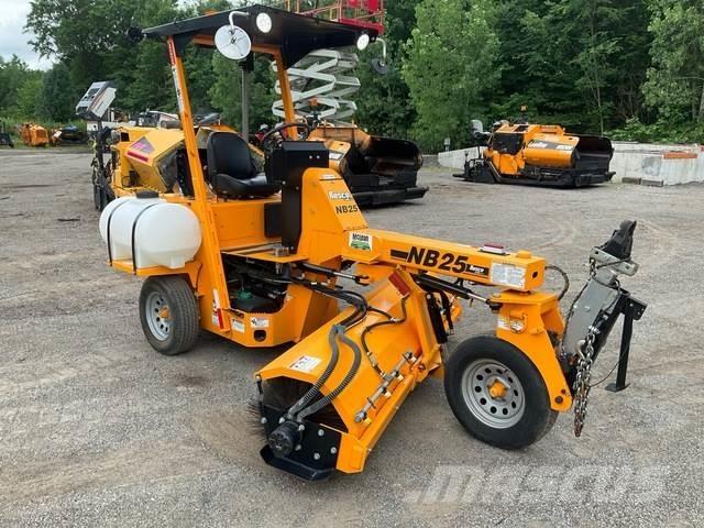 LeeBoy NB25 Veegmachines voor binnen