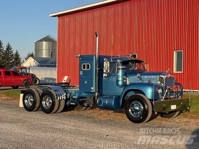 Mack B-61 Trekkers