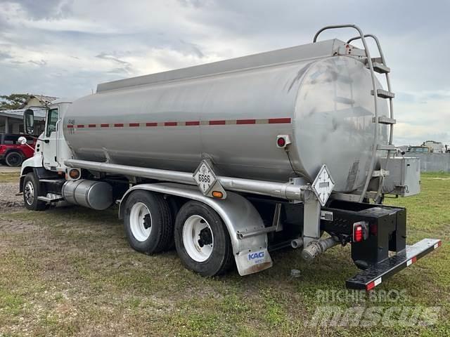 Mack CH613 Tankwagen
