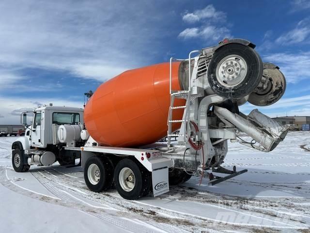 Mack CV513 Anders